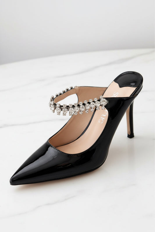 Talons noires avec chaines en diamants